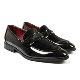 Mocassini da uomo slip-on in ecopelle con dettagli in velluto e vernice