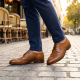 Scarpe stringate brogue classiche da uomo in pelle marrone chiaro
