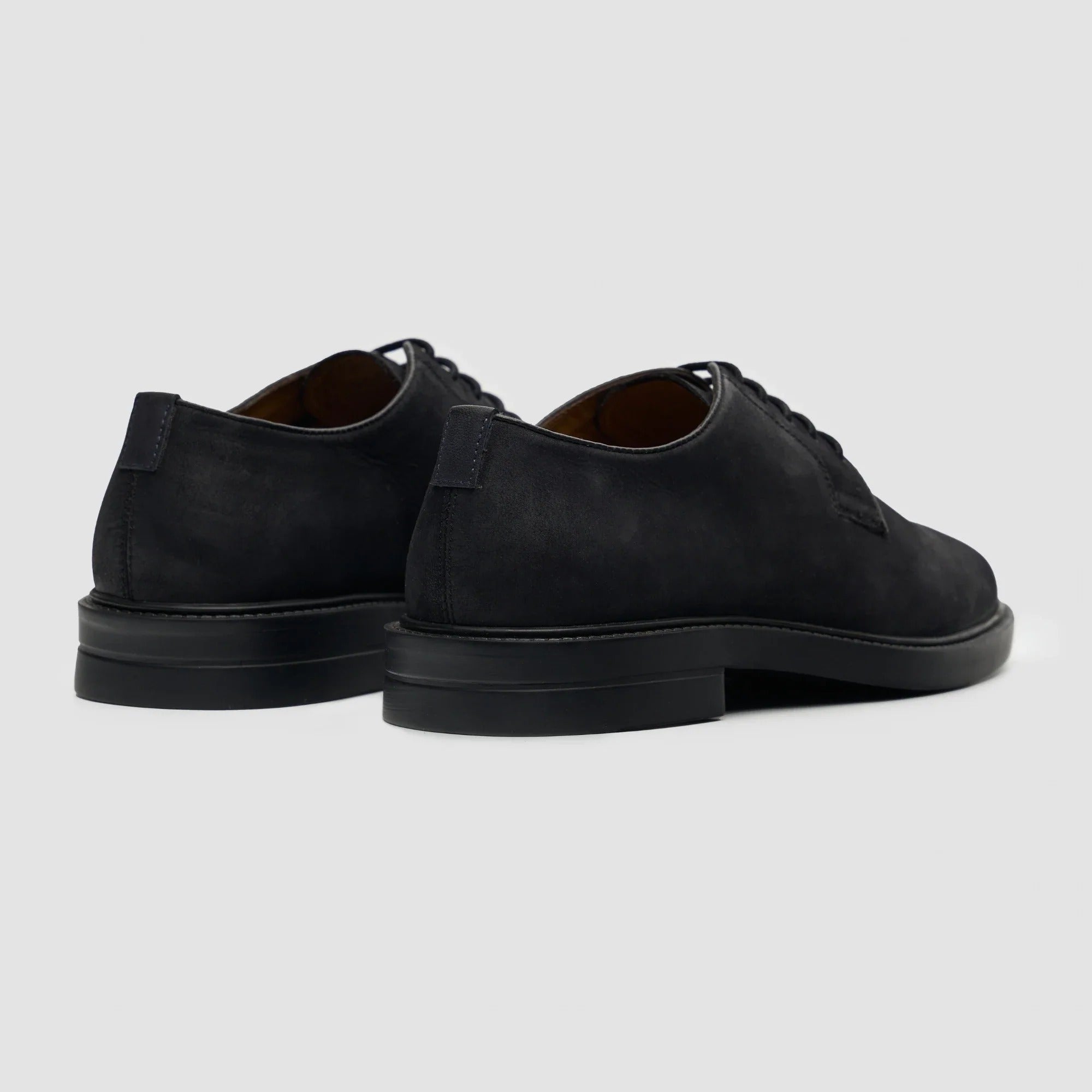 Pedro - Scarpe Derby stringate da uomo in pelle scamosciata nera con finitura opaca