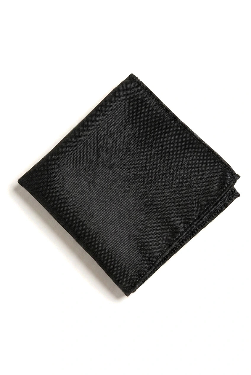 Set regalo con cravatta nera testurizzata in raso di seta, fazzoletto da taschino, gemelli, cravatta in raso opaco