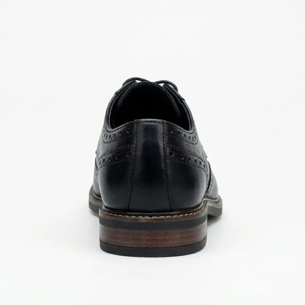 Stokes - Scarpe stringate brogue da uomo in pelle nera con punta a coda di rondine