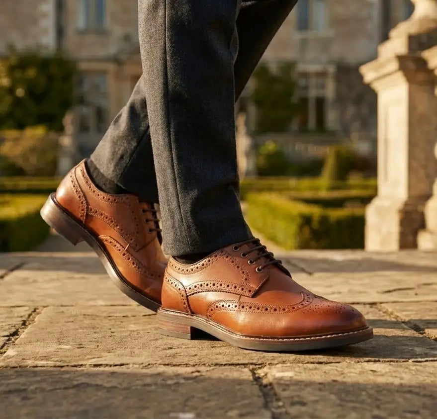 Stokes - Scarpe stringate da uomo modello brogue wingtip in pelle marrone chiaro