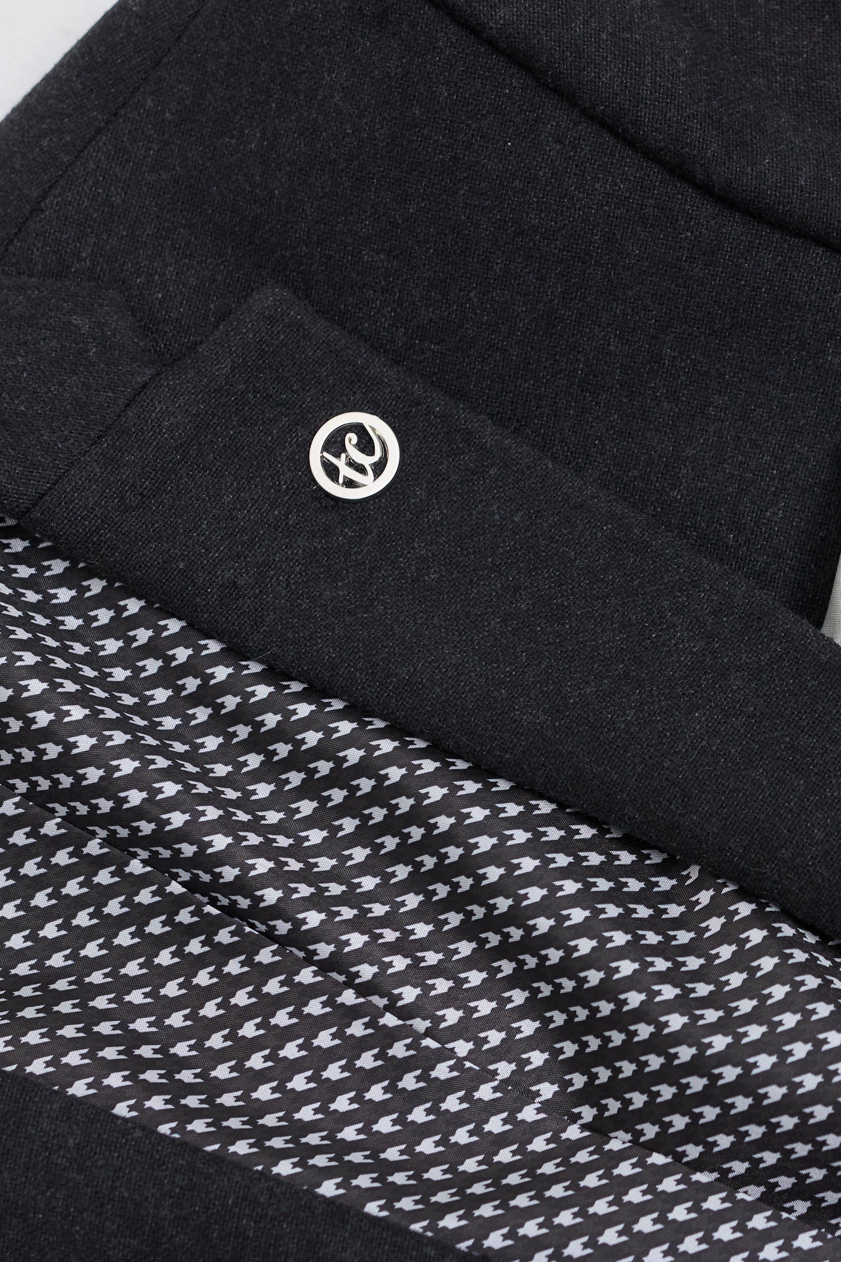 Abito da uomo nero vintage anni '20