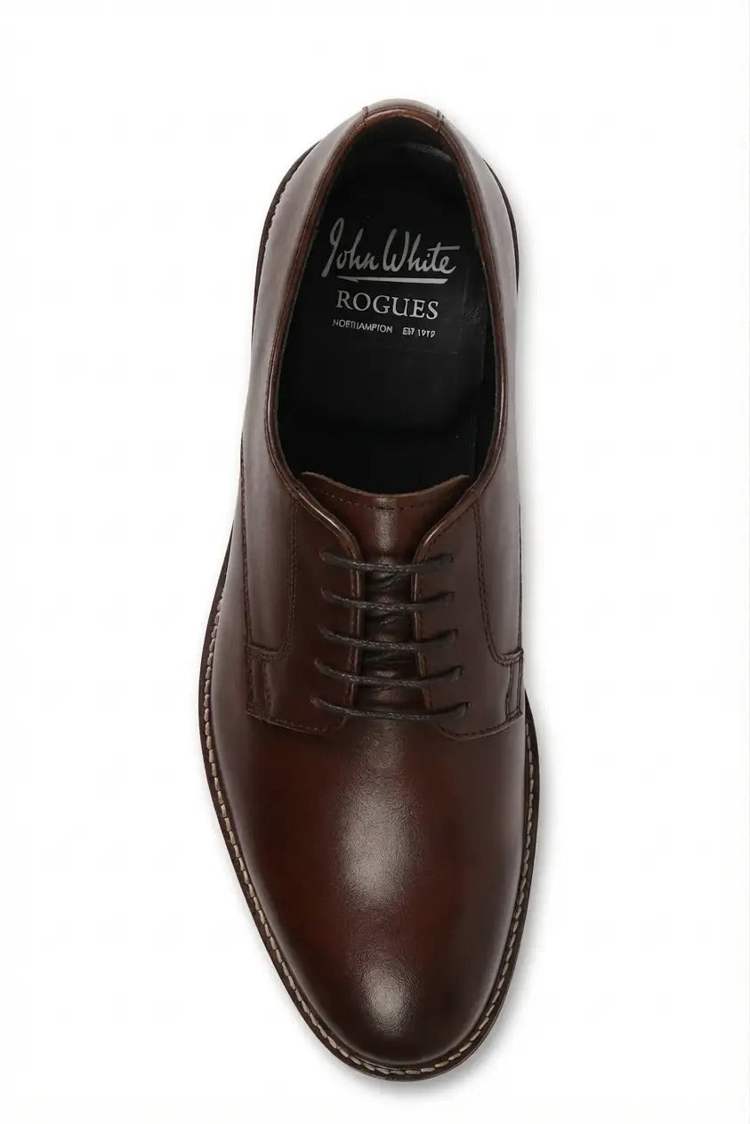Scarpe stringate Derby da uomo in pelle marrone con punta liscia, modello Tanner.